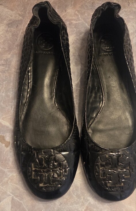 Tory Burch Shoes - Tory Burch Black Patent Logo Croc Print Ballet Flats
